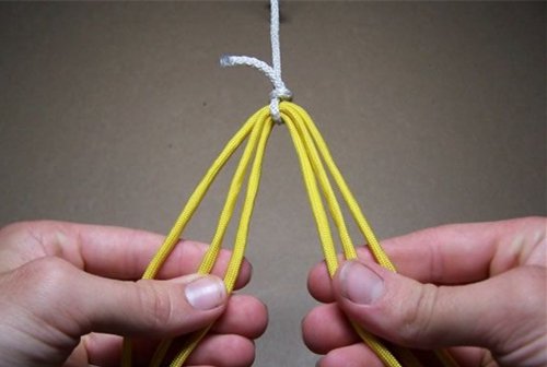 三股绳子的编法图解